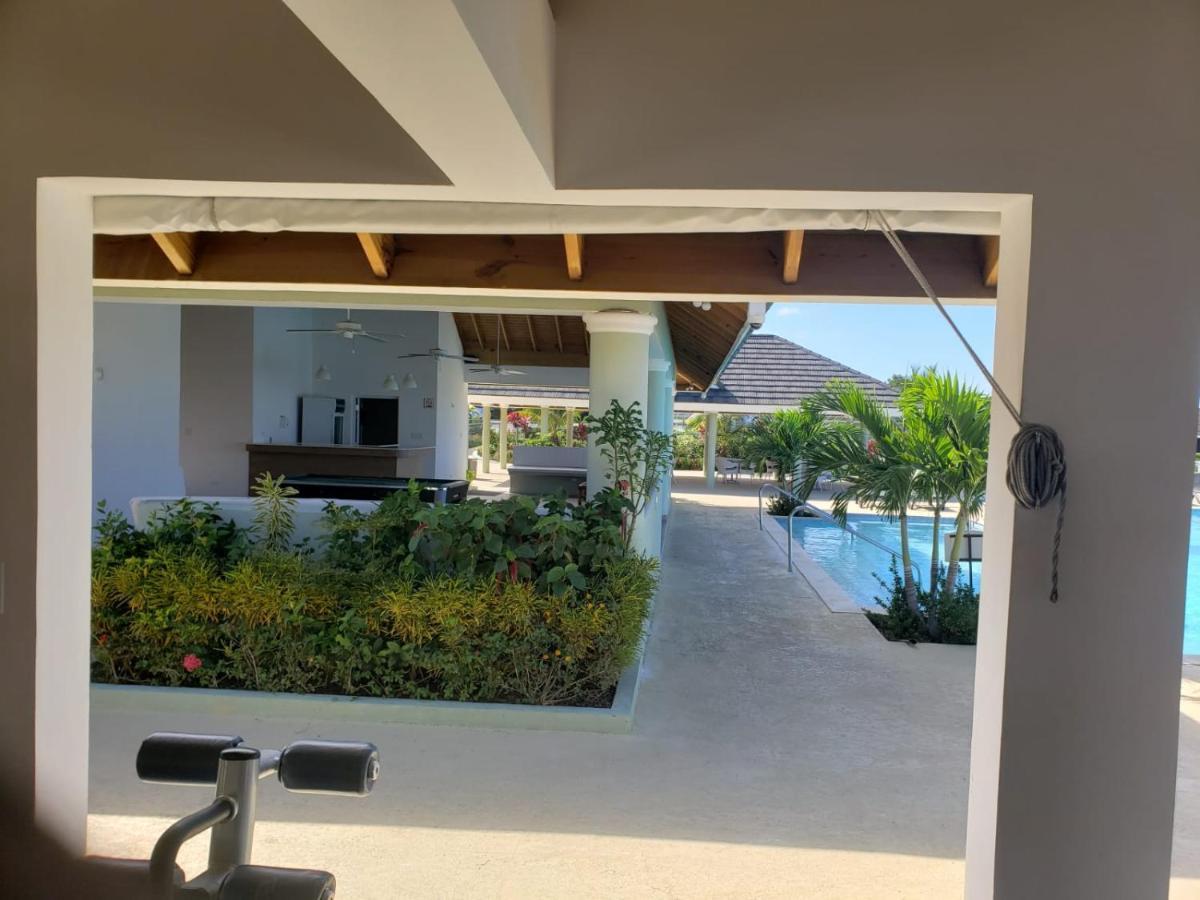Breathtaking Villa At The Crest Richmond Экстерьер фото